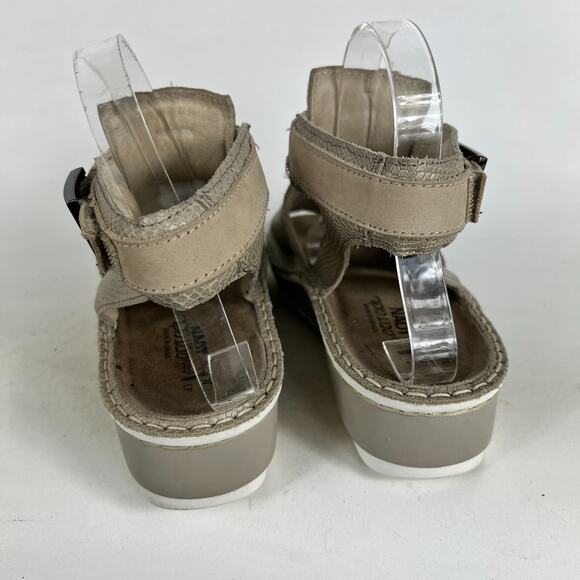 Naot Verbena Sandals Women's 7.5 Beige Buckle Snakeskin Ankle Strap Open Toe - Picture 7 of 9